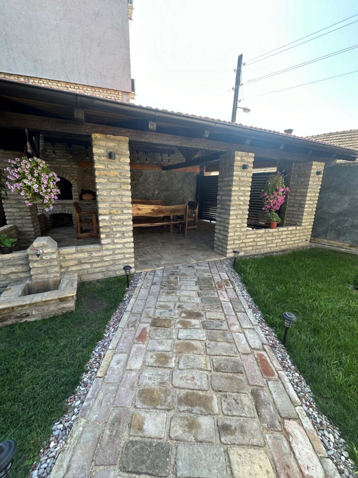 Sobe Tanja Apartment Subotica Exterior photo